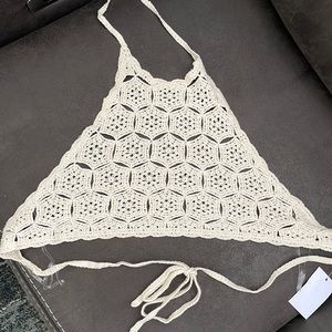 Crochet cropped halter